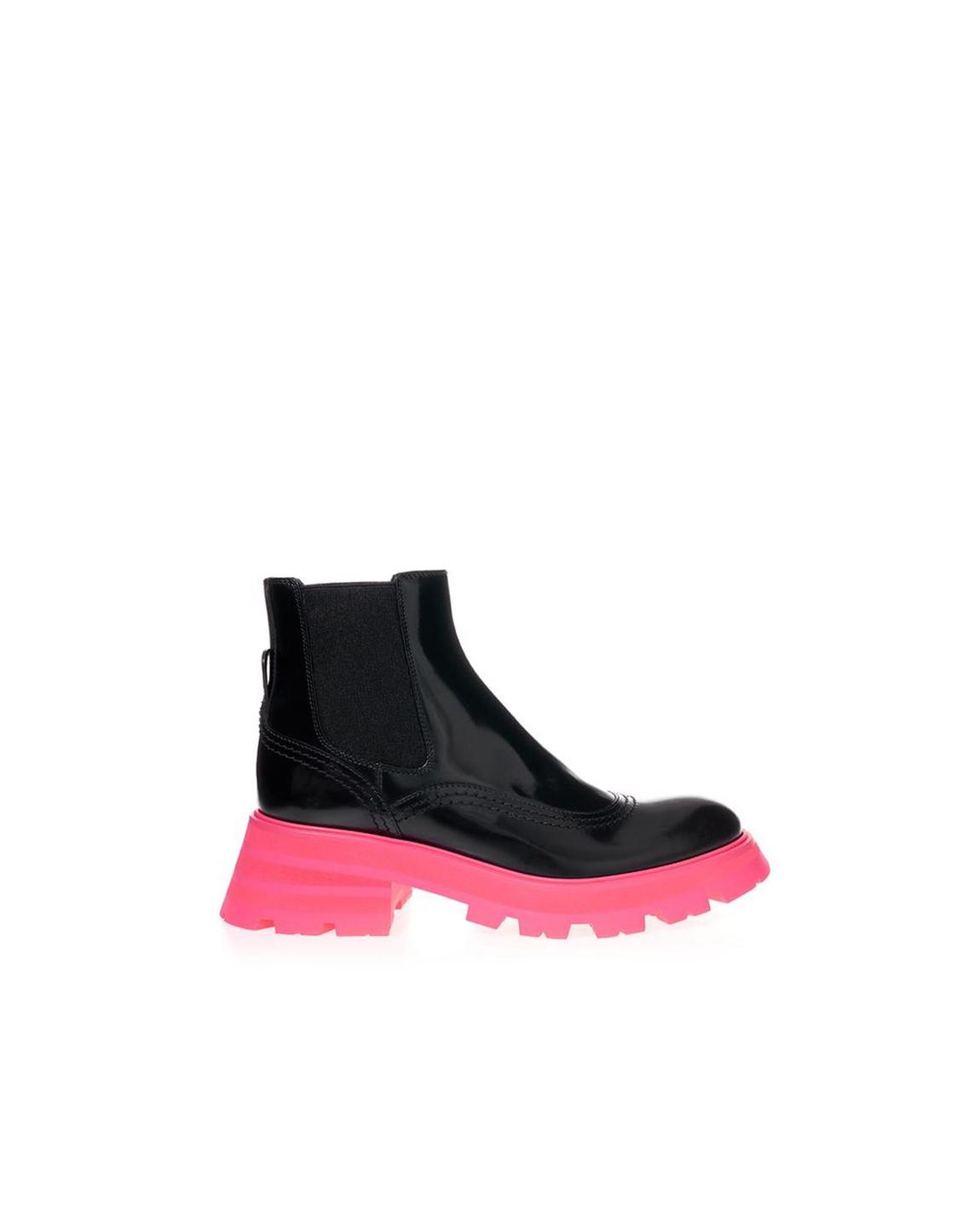 Platform Chelsea Boots 555862 WHZ80 Wo - Black main product photo