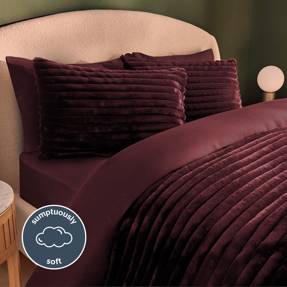 Silentnight Luxury Ribbed Faux Fur Duvet Cover Set, Berry main product photo