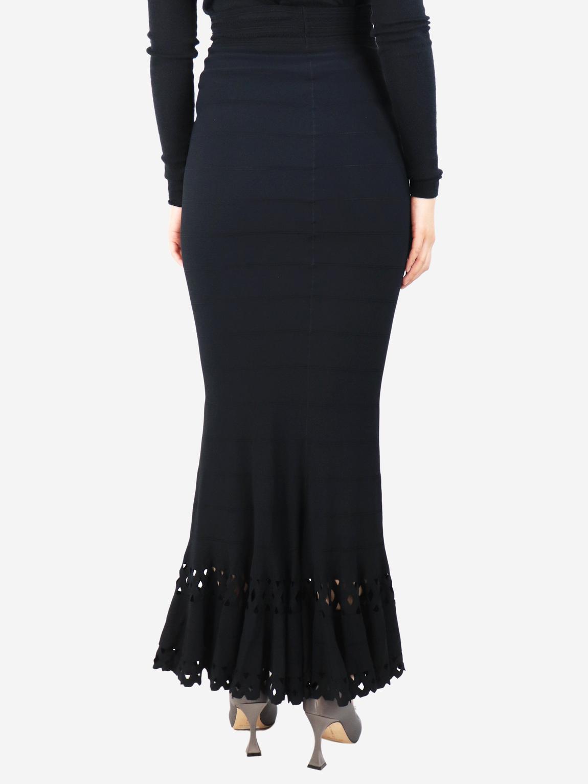 Black high-waisted scallop-hem skirt main product photo