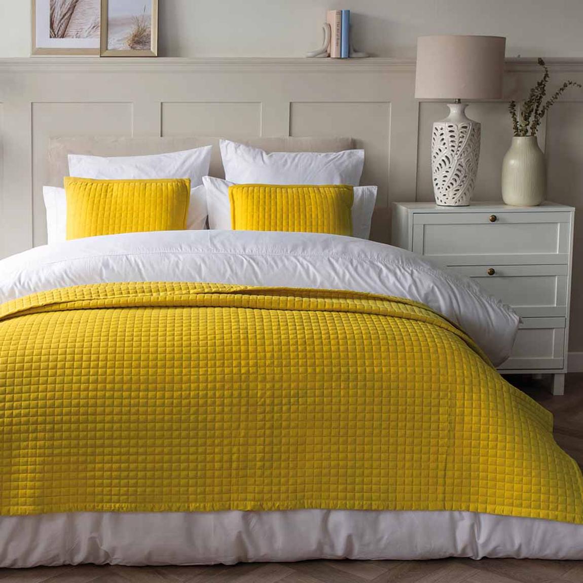 Belledorm Crompton Throw Saffron 150 X 200Cm main product photo