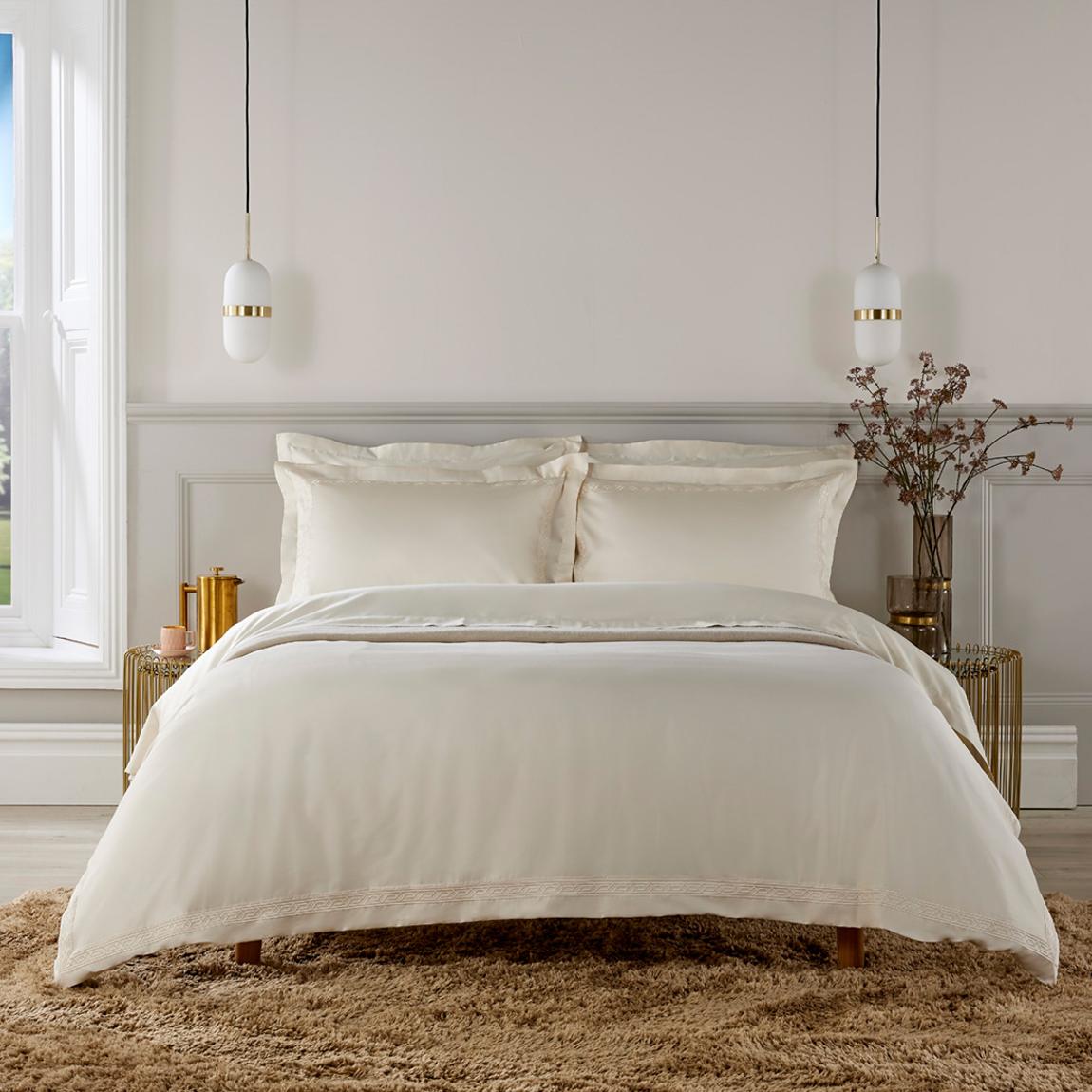 Matsuko Super King Duvet Set, Cream main product photo
