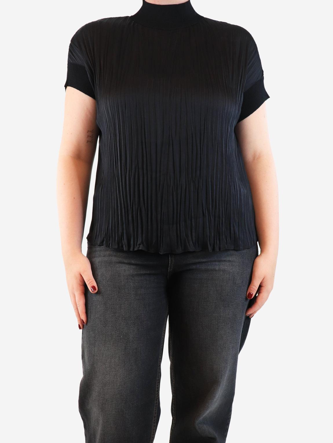Black plisse top main product photo
