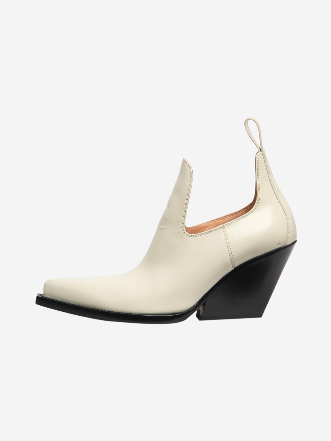 Off-white lean ankle boots main product photo