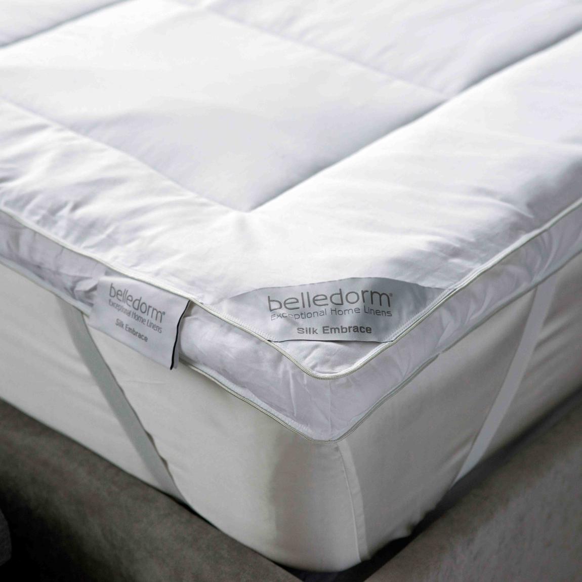 Mulberry Silk Mattress Topper Single main product photo