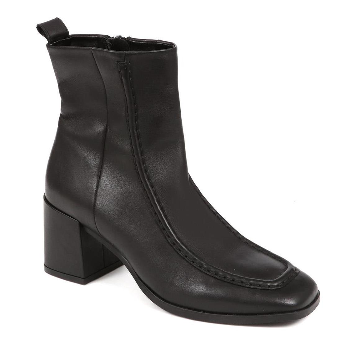 Clementina Apron Front Seam Chelsea Boots main product photo