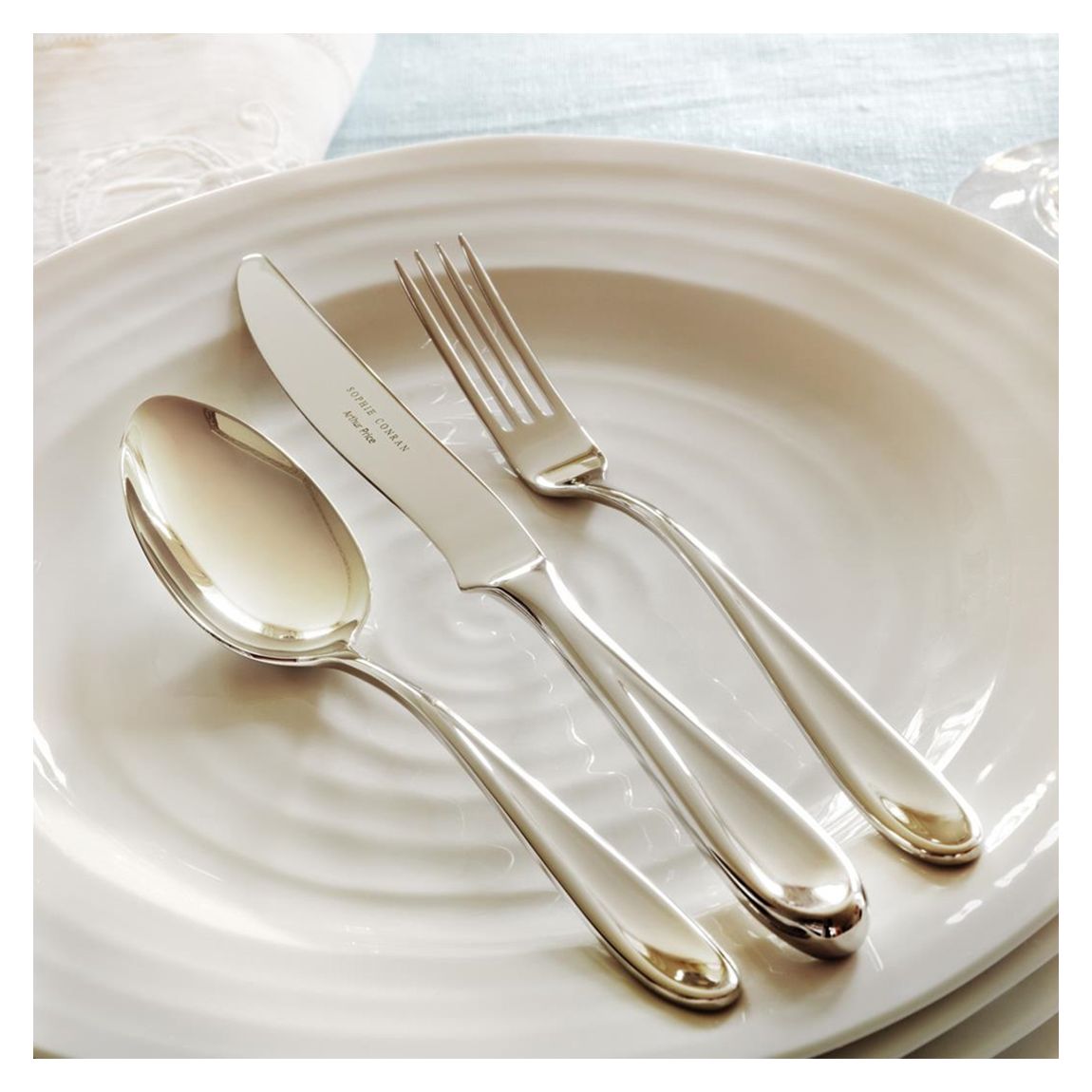52 Piece Rivelin Cutlery Set