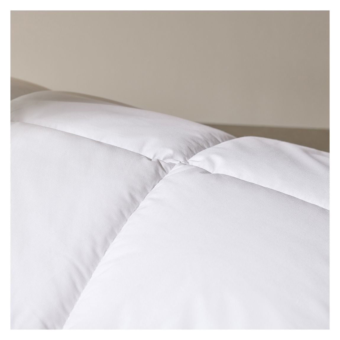 Hybrid&reg; Pair of Pillows, 47x70cm