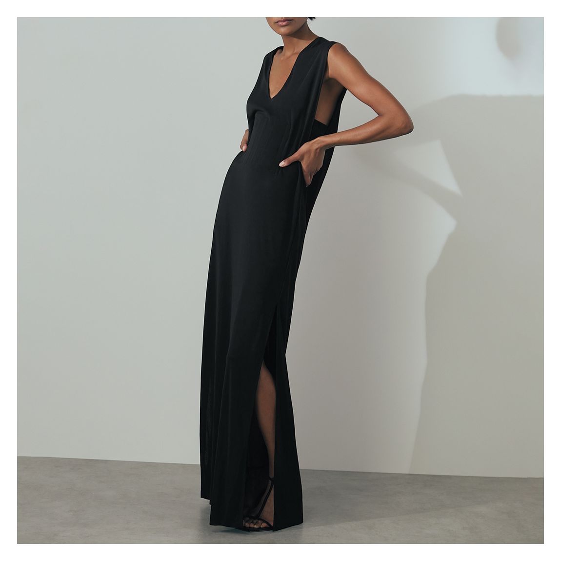 【海外限定】REISSドレス☆Lucia Atelier Corset Detail Jersey REISS Lucia Atelier Corset Detail Jersey Maxi Dress in Black