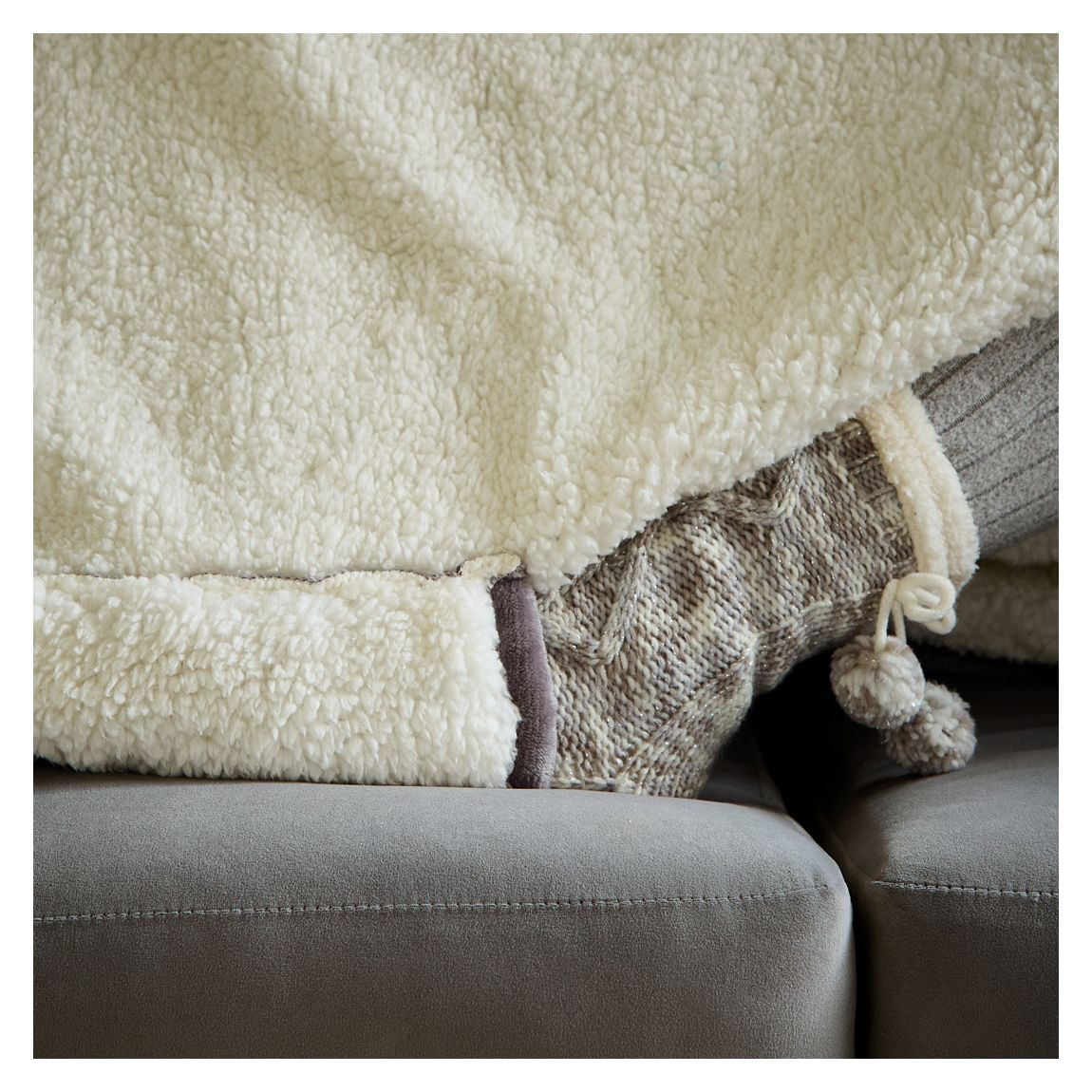 Snugsie USB Heated Throw, Grey