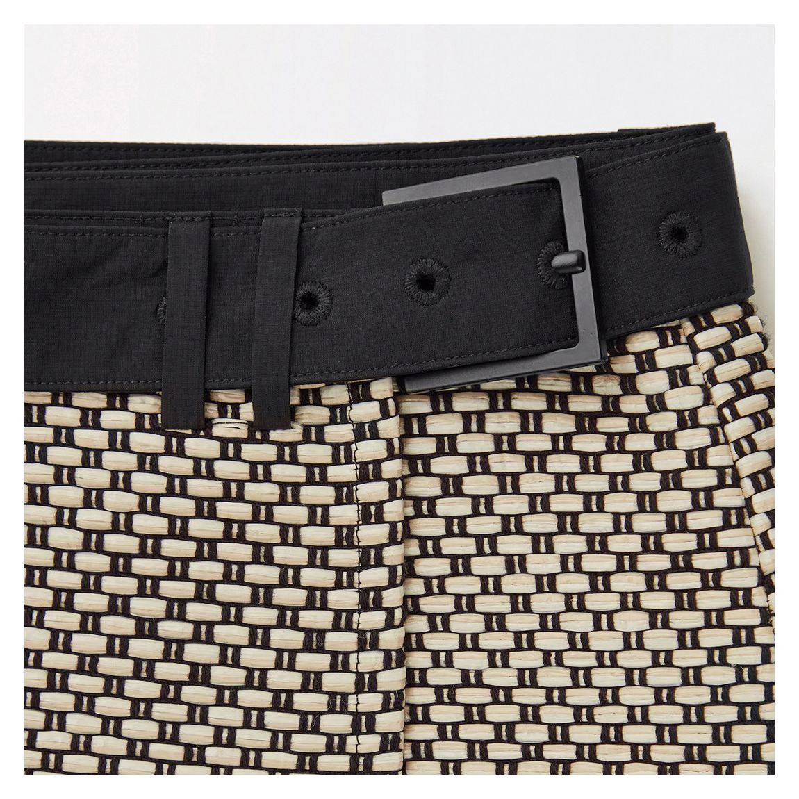 Beige Sp At Iron Belt/Skirt Raffia
