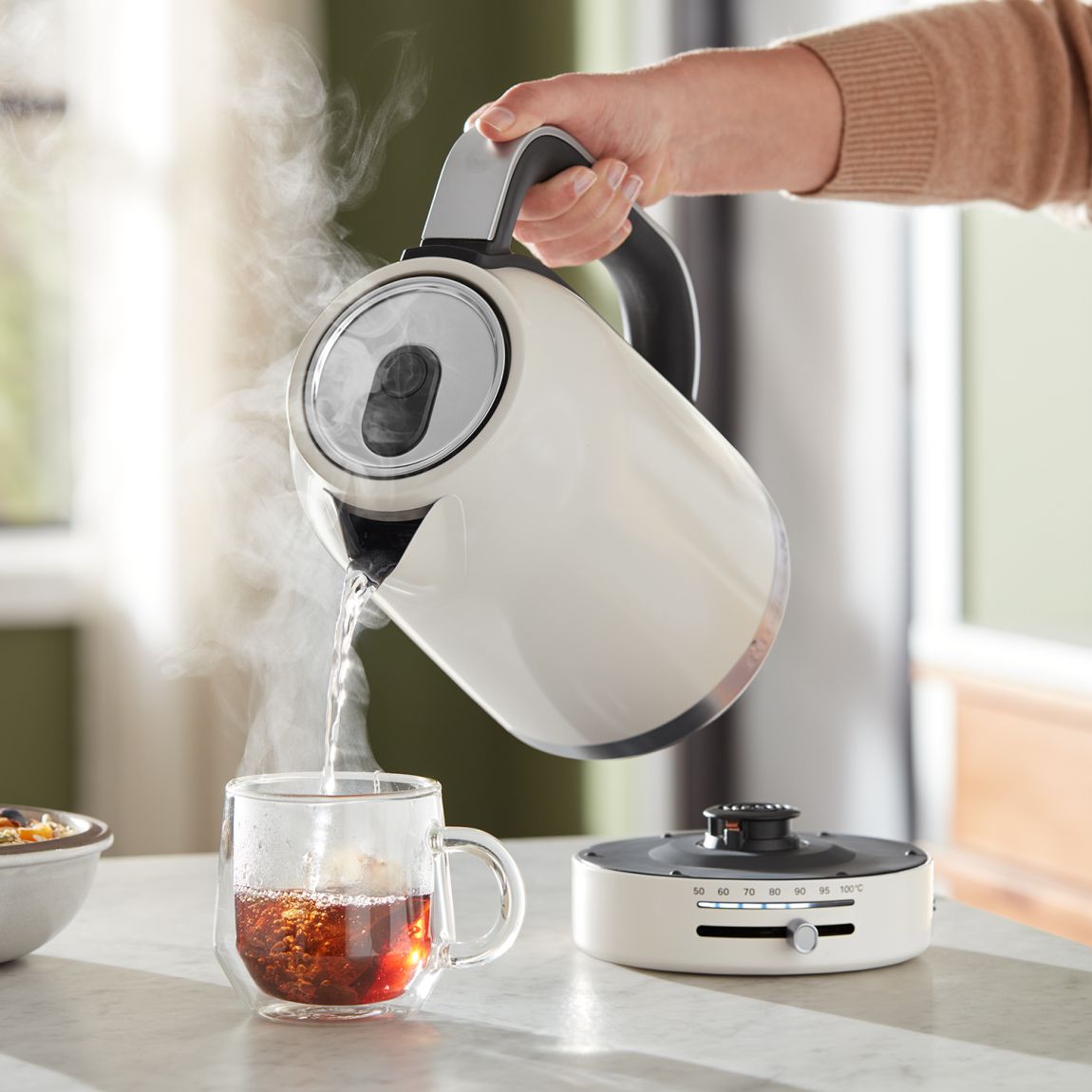 Porcelain White Kettle, 1.7L