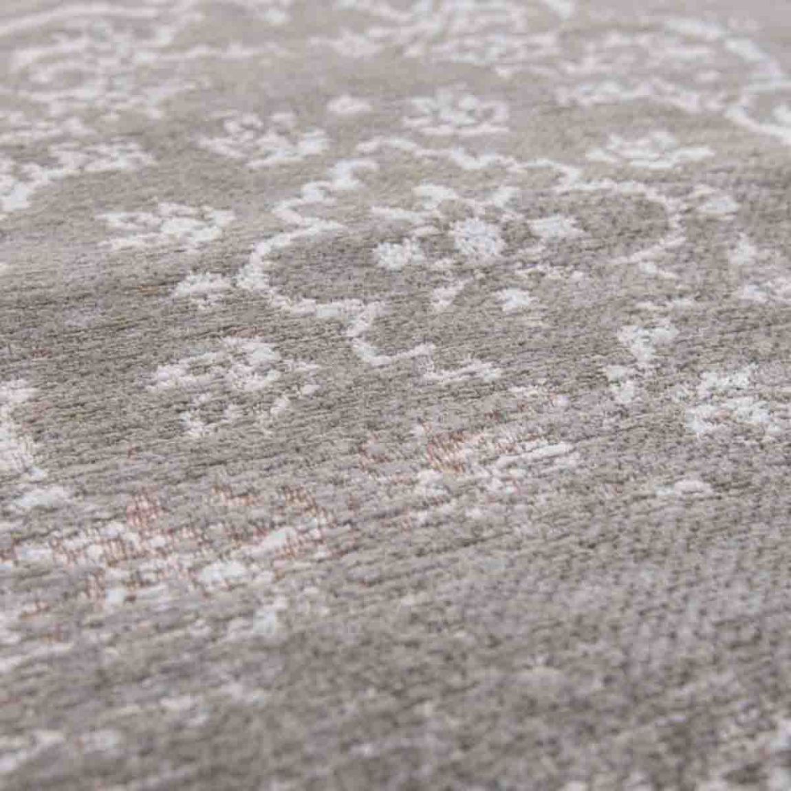 White Pepper Fading World 230 x 330 cm Rug