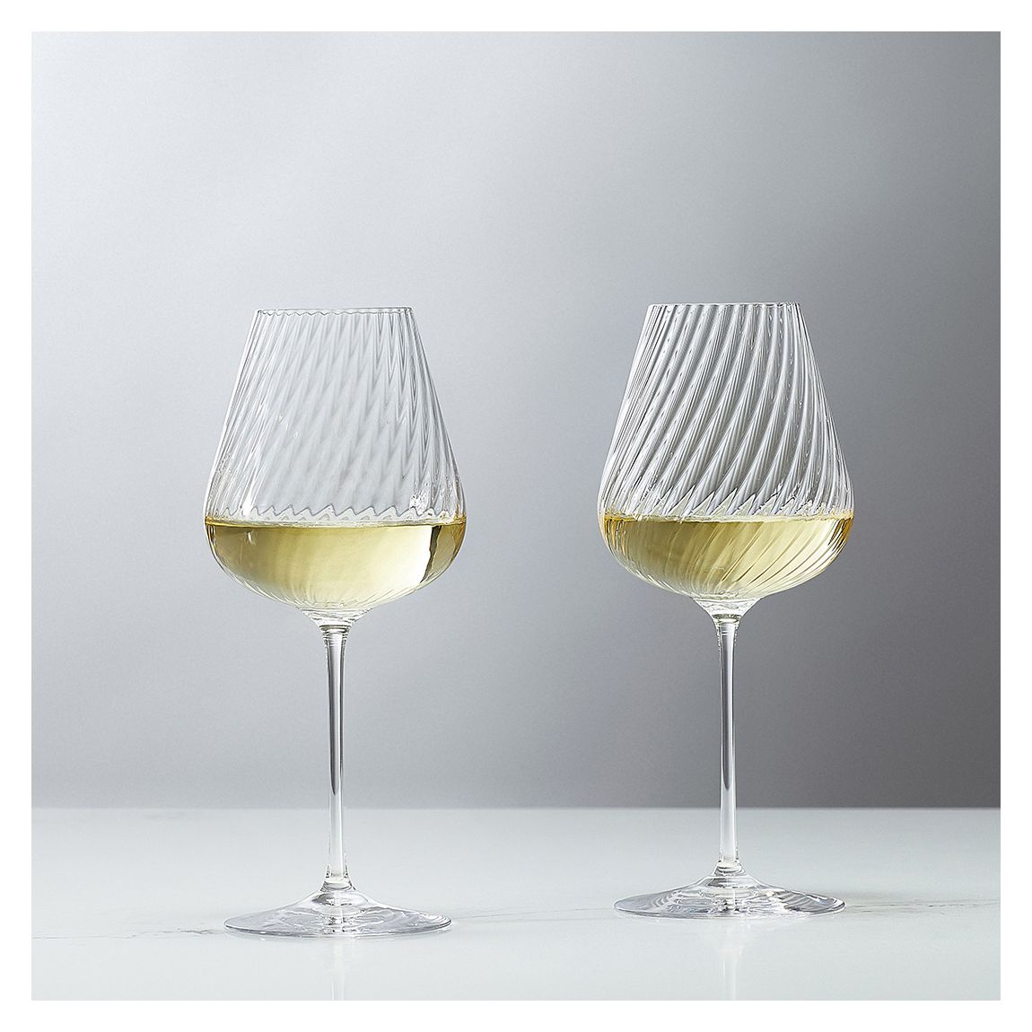 Set of 2 Vera Wang Swirl White Wine Glasses