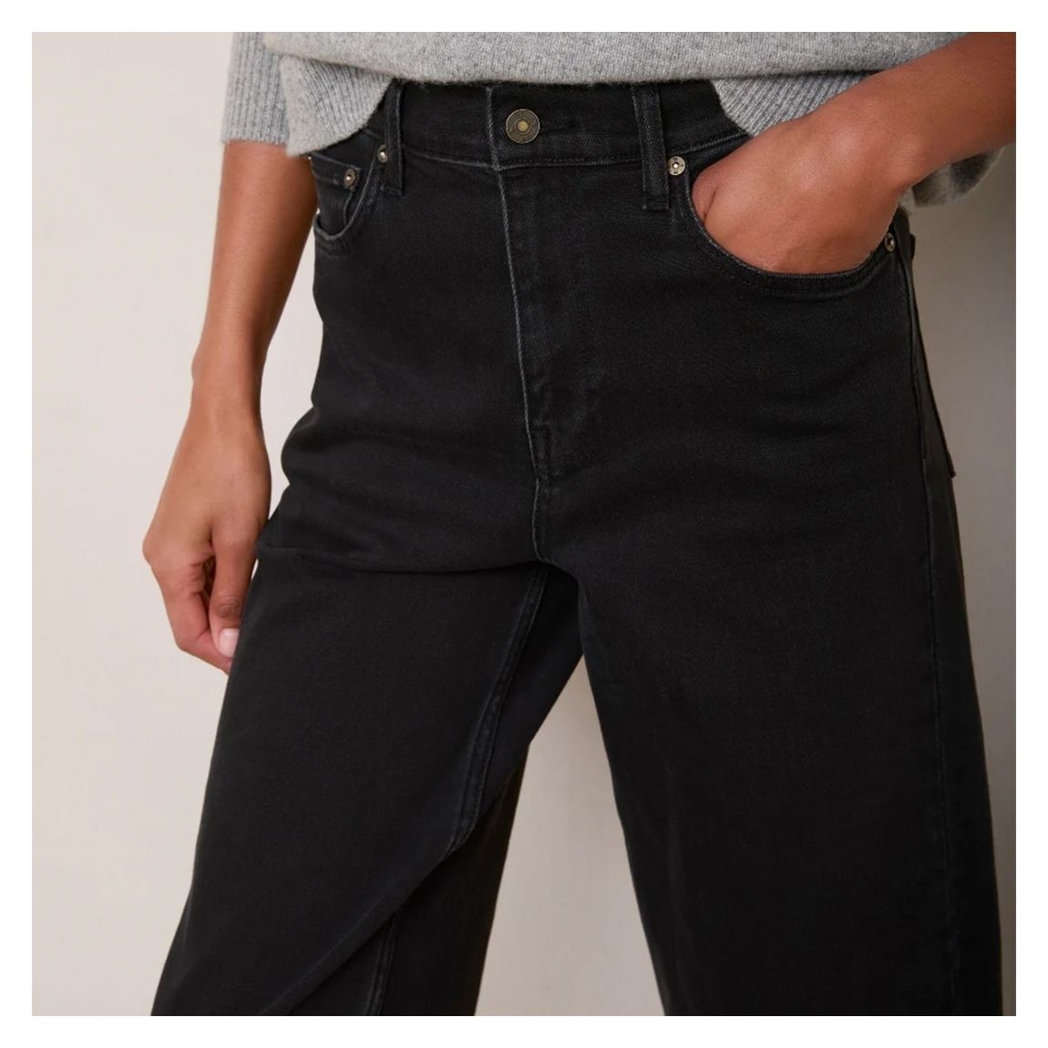 Washed Black Lula Barrel Jean