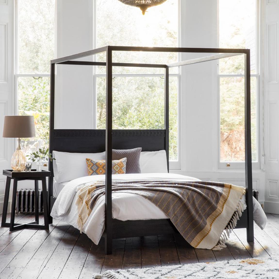 Tergul Black 4 Poster bed, King main product photo