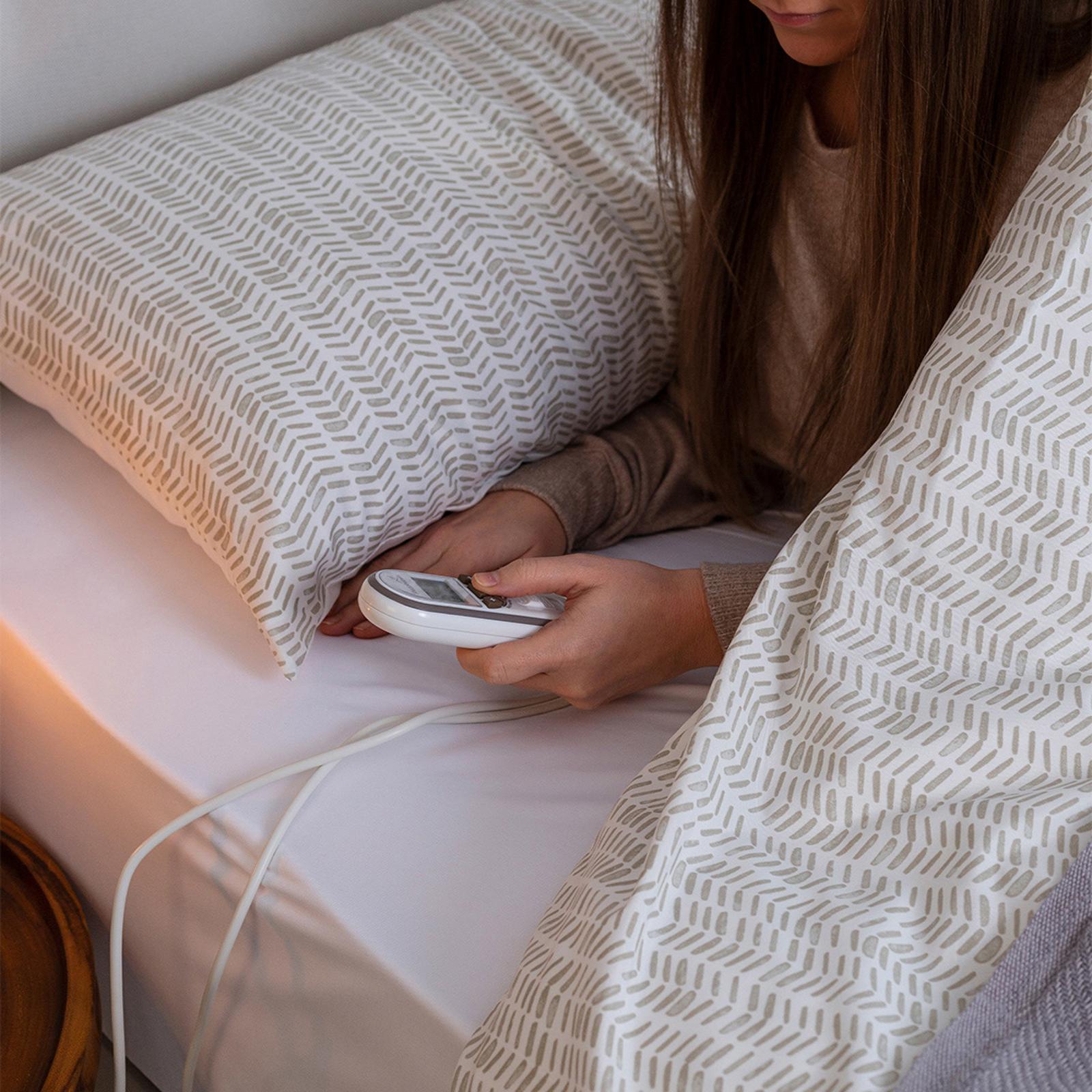 Intelligent Super King Warmth Heated Topper - BrandAlley