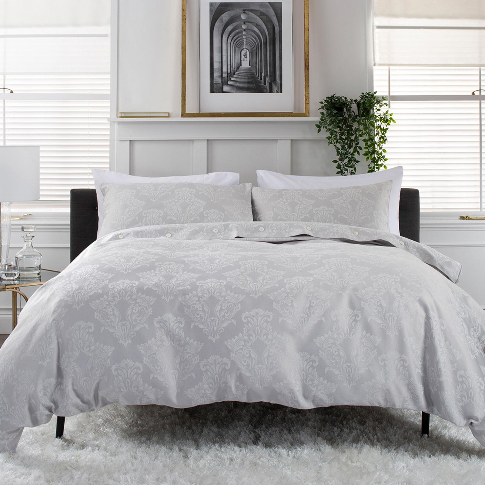 Versailles Super King Duvet Set, Silver / Ecru BrandAlley