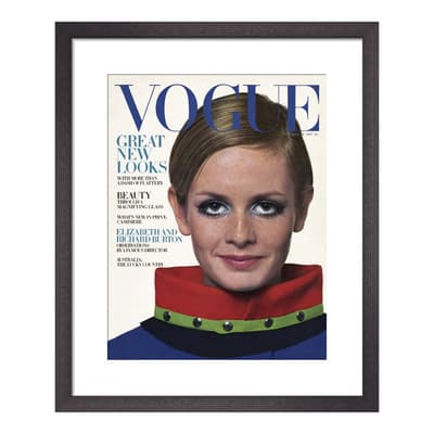 Twiggy, Vogue October 1967 36x28cm Framed Print