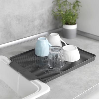 Grey Linea Draining Mat, 40x30x3cm