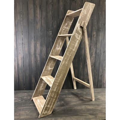 Decorative step ladder