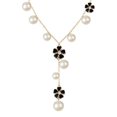 18K Gold Black & White Lariat Floral Necklace