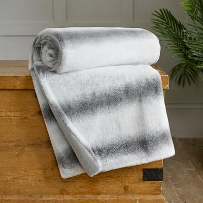 Sherbrook Faux Fur 130x150cm Throw, Silver