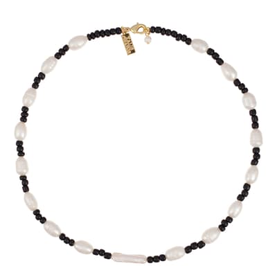 Monochrome Pearly Delight Necklace
