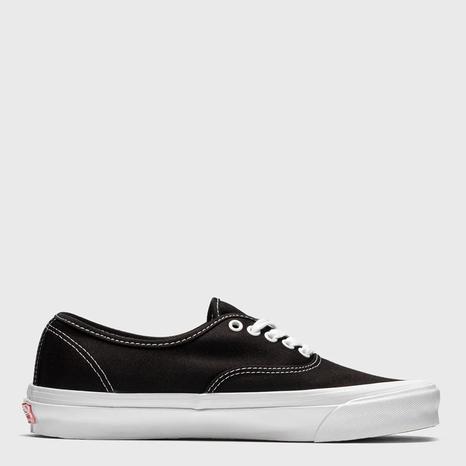 Unisex Black/White UA OG Authentic Trainers