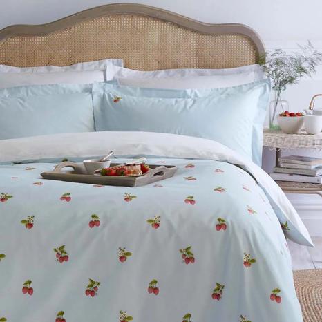 Strawberries Mist Double Bedset, Blue