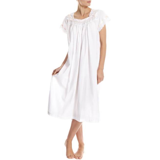 Cottonreal White Broderie Anglaise Short Sleeved Cotton Nightdress