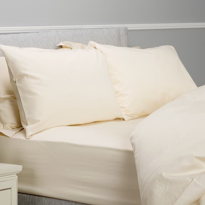 The Lyndon Company 400TC Double Fitted Sheet, Cream
