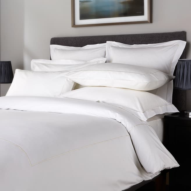Hotel Living 800TC Single Row Cord Double Duvet Cover, White/Flax