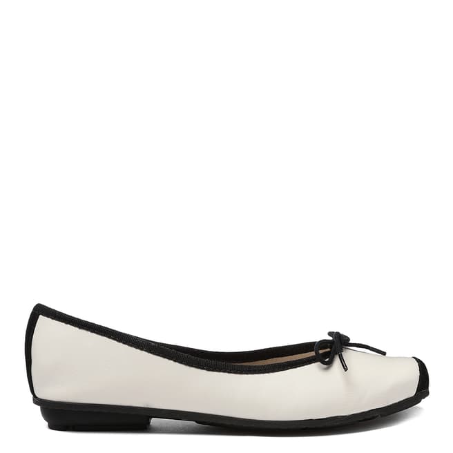 French Sole Cream Leather Eternity Toe Cap Flats