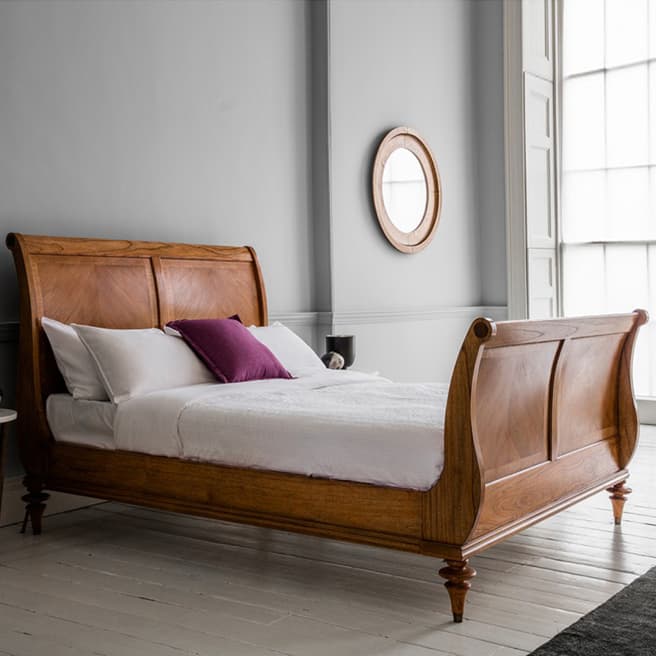 Gallery Living Spire 6' High End Sleigh Bed