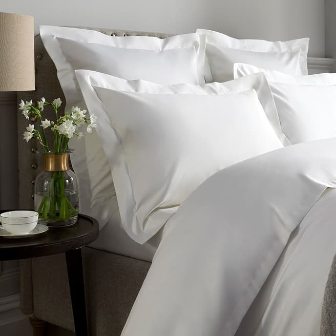 Hotel Living 1000TC Oxford Pillowcase, White