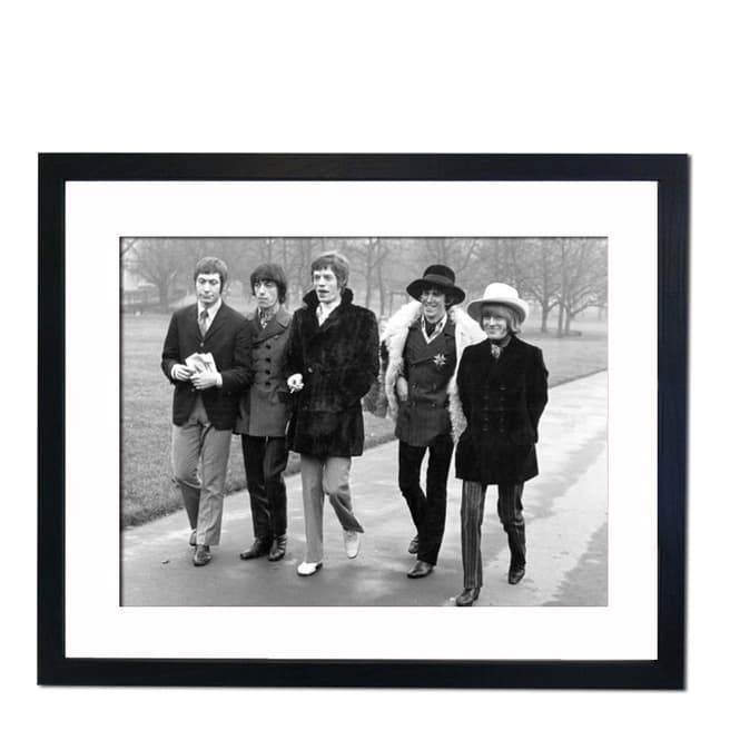 51 DNA The Rolling Stones Strolling in London's Green Park, Framed Art Print