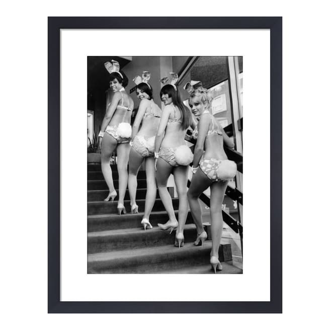 Mirrorpix Bunny Girls At London's Playboy Club 36x27.9cm Framed Print