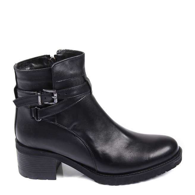 Gön Black Leather Strappy Buckle Block Heel Ankle Boots
