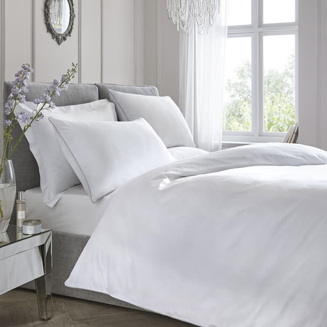 N°· Eleven Contrast Piping Double Duvet Cover Set, White/Silver