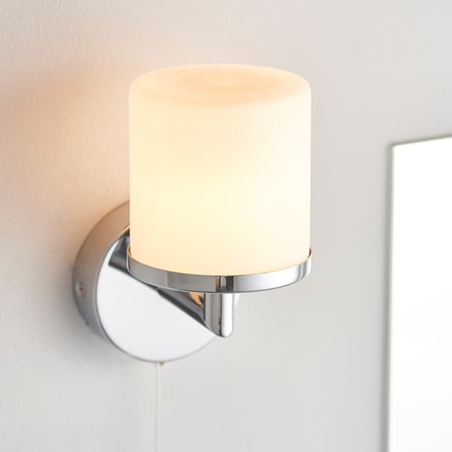 Saxby Lipco 1lt Wall Bathroom Light