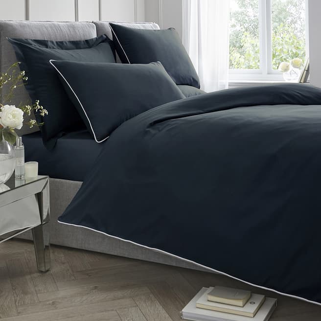 N°· Eleven Contrast Piping Single Duvet Cover Set, Navy/White