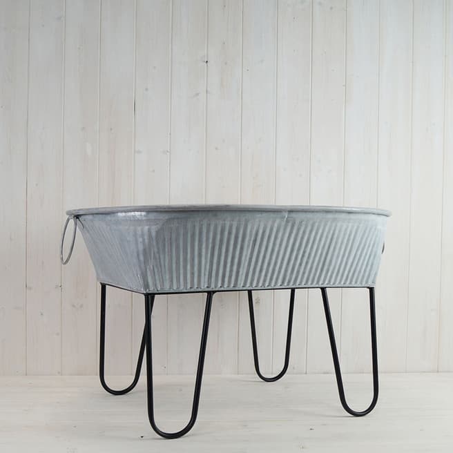 The Satchville Gift Company Oval Table planter on legs