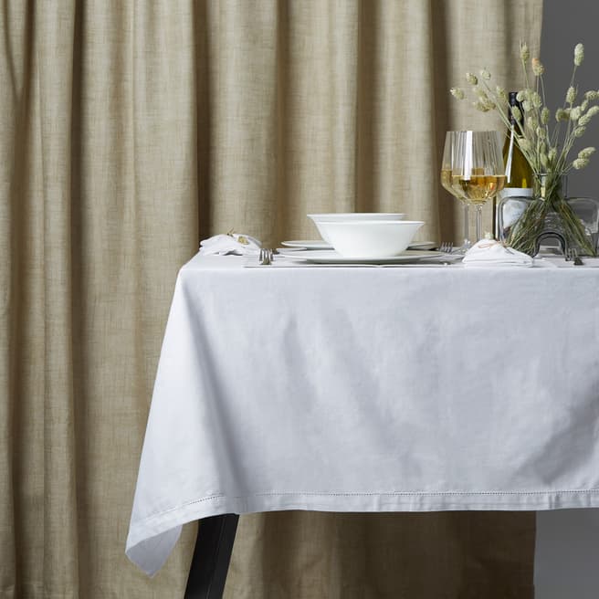 N°· Eleven White Twill Tablecloth with Ladder Stitch, 140 x 180cm