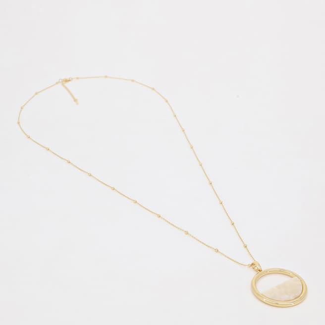 Côme Gold/ Beige Beaded Chain Round Pendant Necklace