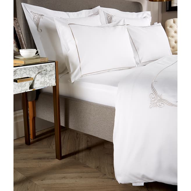 William Hunt 600TC Double Fitted Sheet, White
