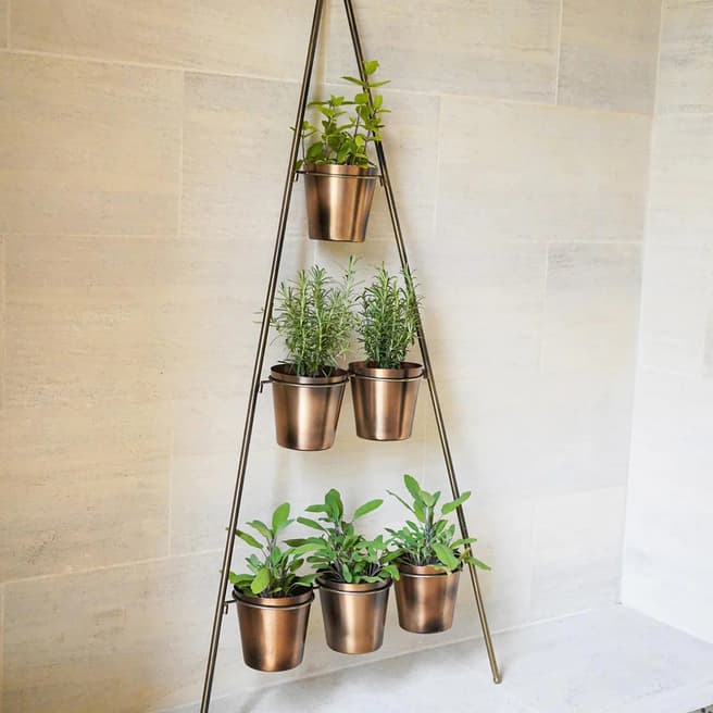 Ivyline Outdoor Vertical Gold Metal Wall Plant Stand withC102 Planters, 51cm