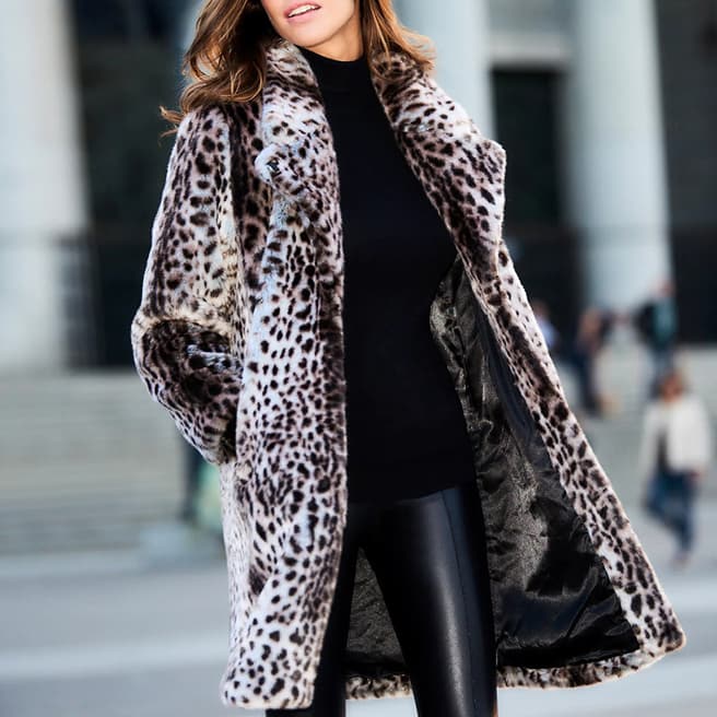 SOSANDAR Cheetah Print Faux Fur Coat