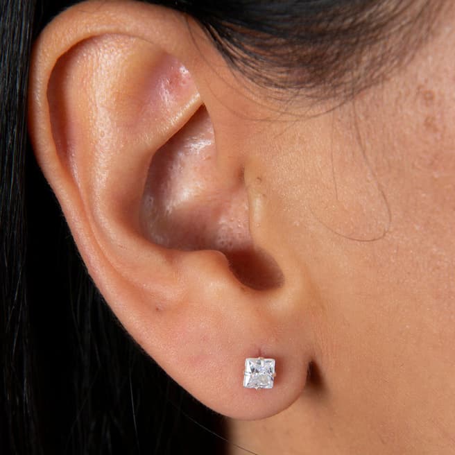 Elika Silver Stud Earring