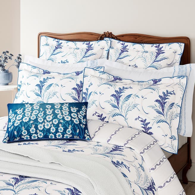 V&A Baroque Oxford Pillowcase, Indigo Blue & White