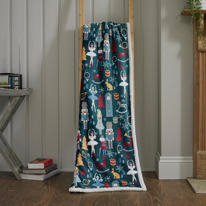 Nutcracker 125x150cm Throw, Green/Multi BrandAlley